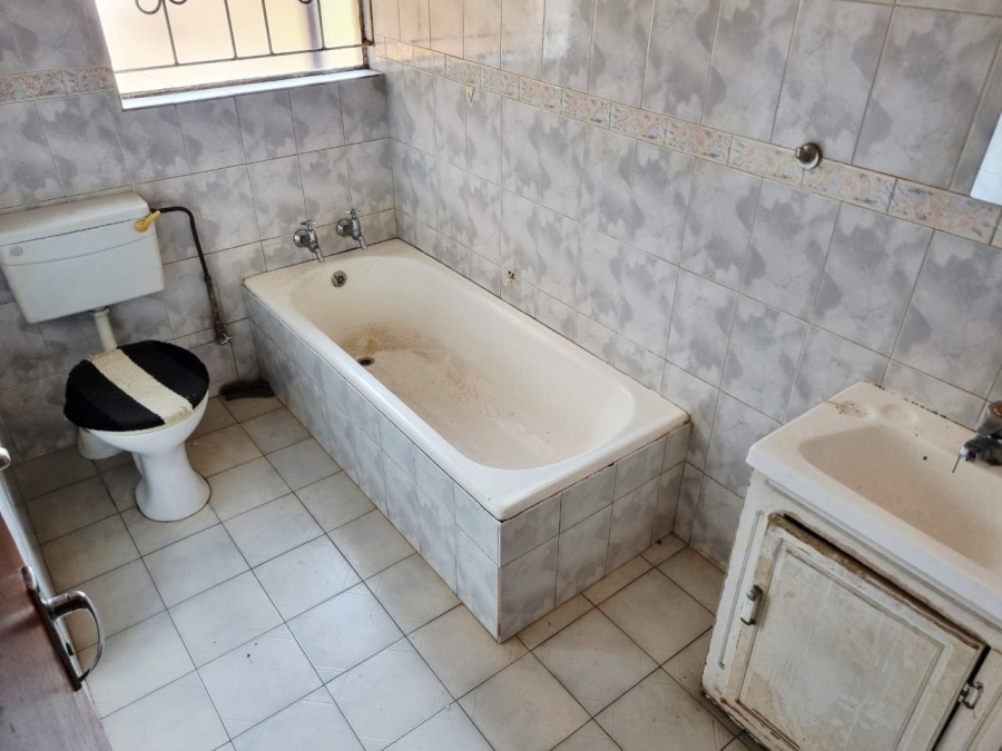 3 Bedroom Property for Sale in Rondebult Gauteng