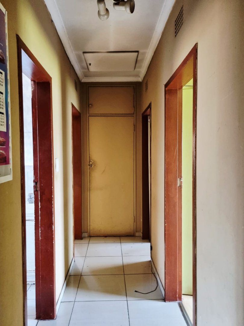 3 Bedroom Property for Sale in Rondebult Gauteng