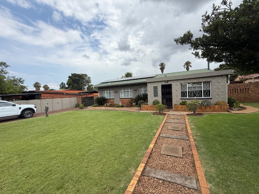 3 Bedroom Property for Sale in Estera Gauteng