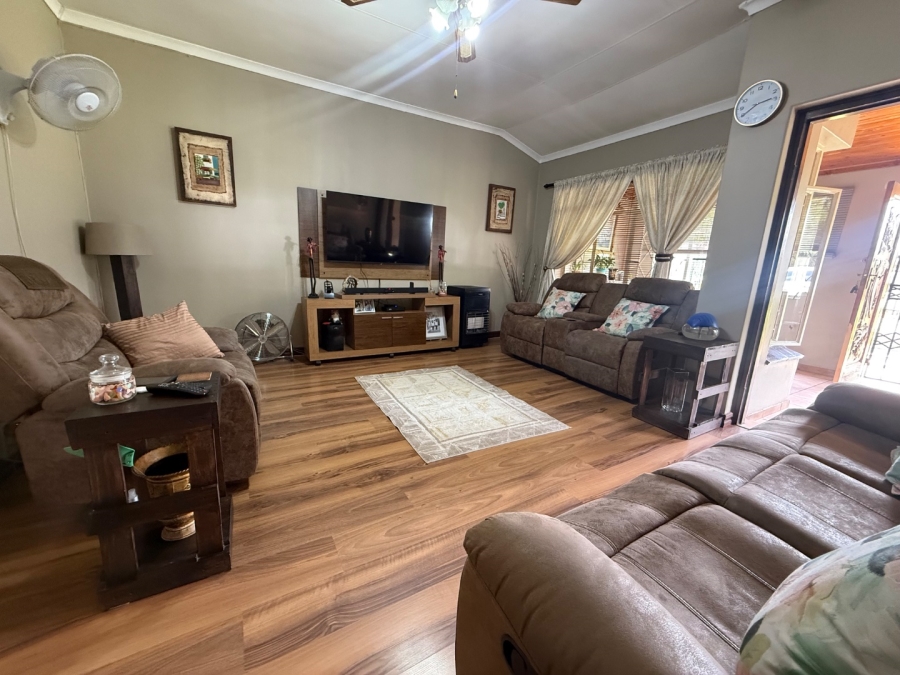 3 Bedroom Property for Sale in Estera Gauteng