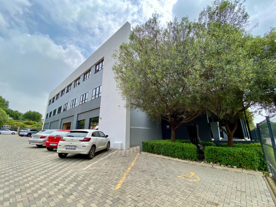 To Let commercial Property for Rent in Midridge Park Gauteng