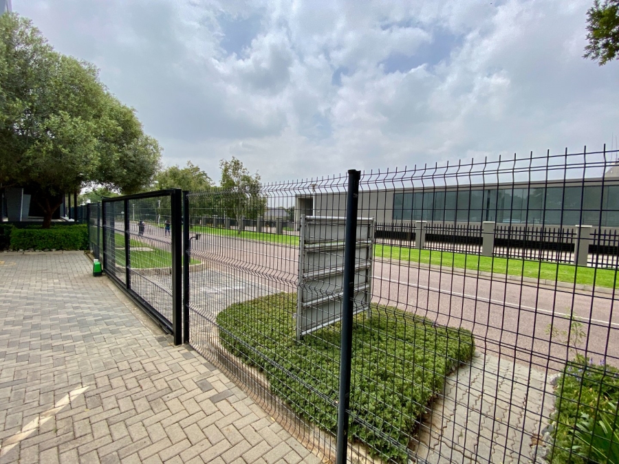 To Let commercial Property for Rent in Midridge Park Gauteng