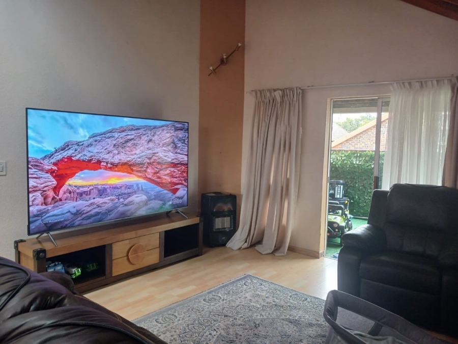 2 Bedroom Property for Sale in Kibler Park Gauteng