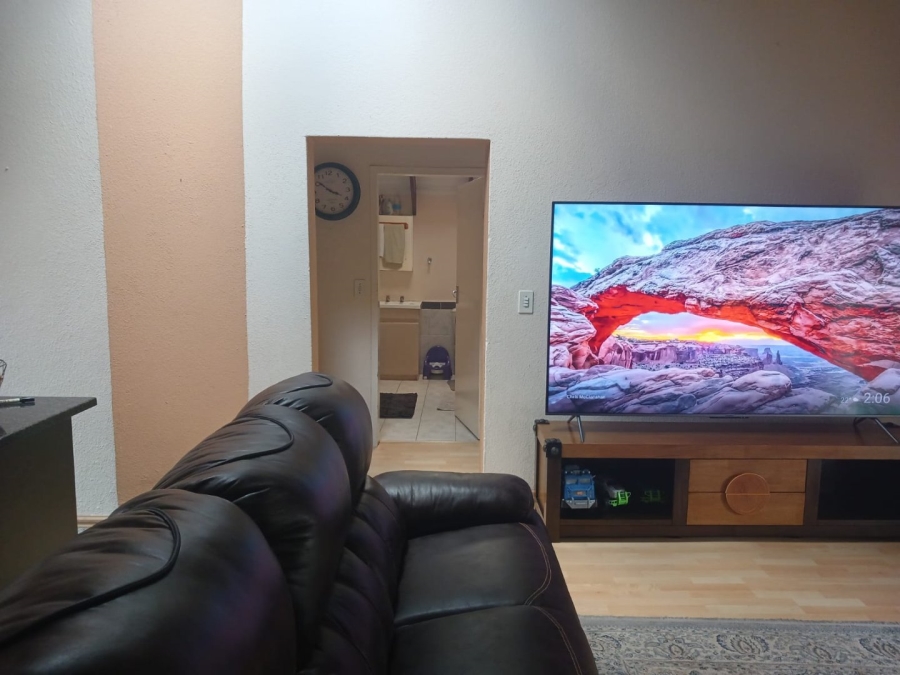 2 Bedroom Property for Sale in Kibler Park Gauteng