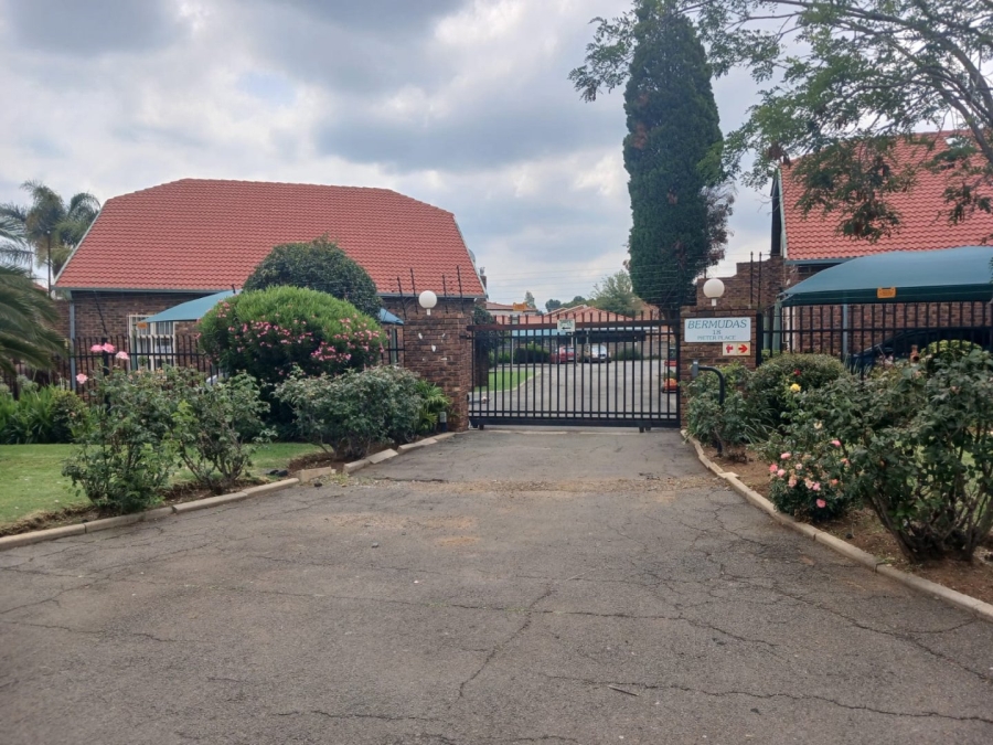 2 Bedroom Property for Sale in Kibler Park Gauteng