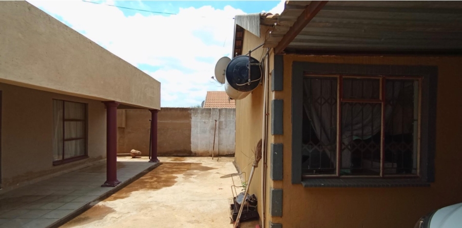 3 Bedroom Property for Sale in Lotus Gardens Gauteng