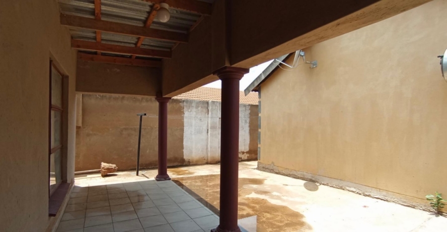 3 Bedroom Property for Sale in Lotus Gardens Gauteng
