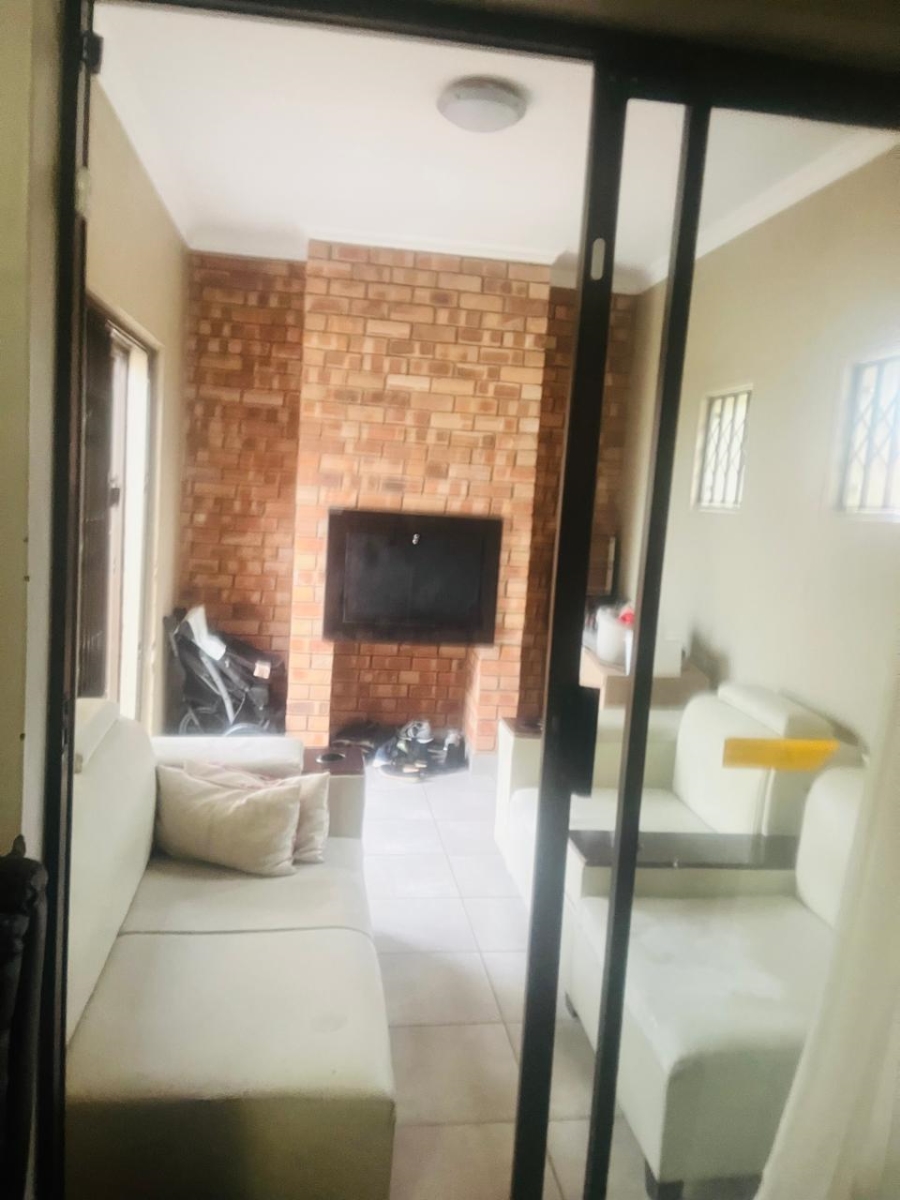 To Let 3 Bedroom Property for Rent in Noordwyk Gauteng