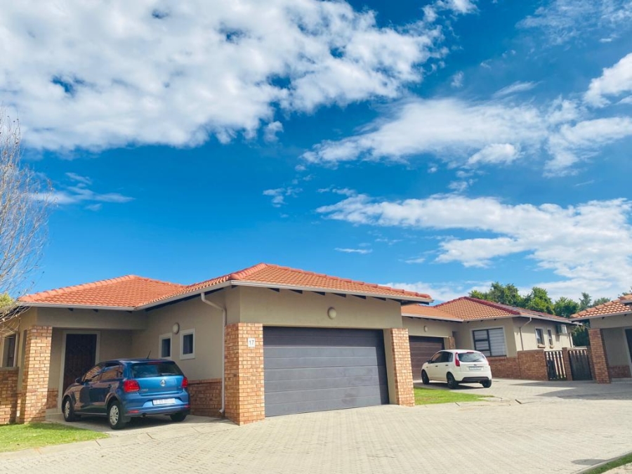 To Let 3 Bedroom Property for Rent in Noordwyk Gauteng
