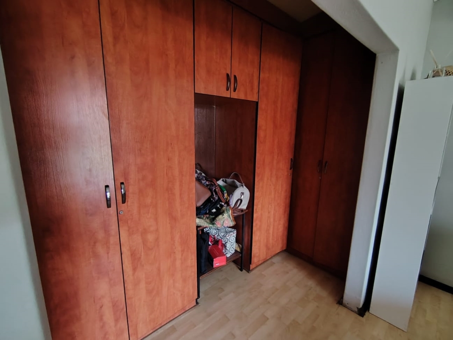 To Let 4 Bedroom Property for Rent in Garsfontein Gauteng