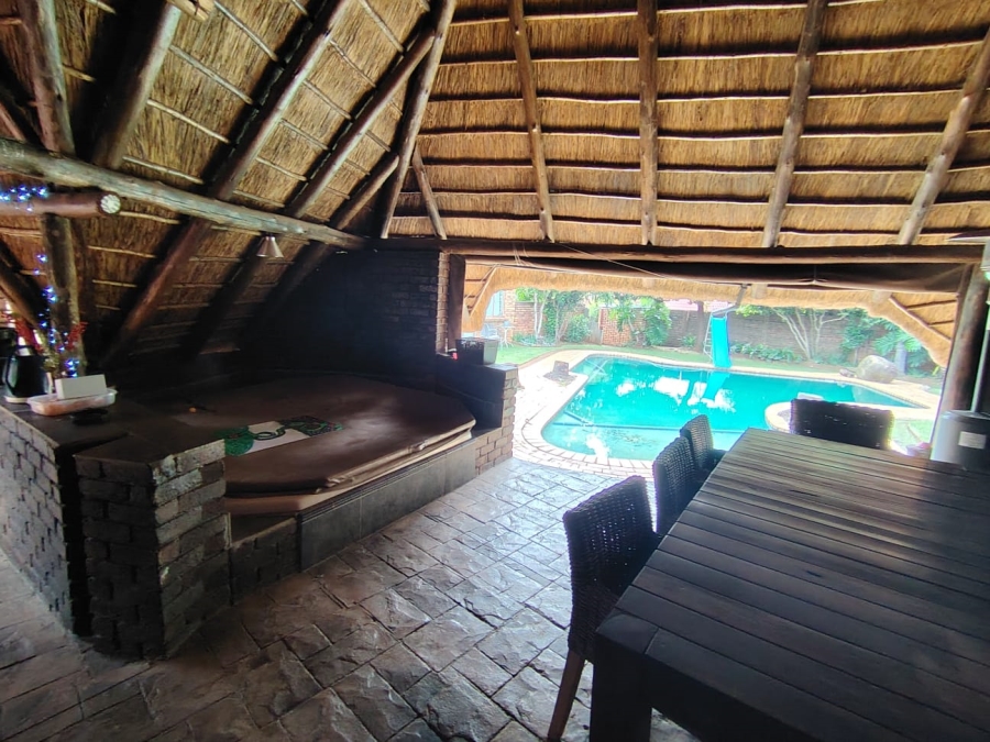 To Let 4 Bedroom Property for Rent in Garsfontein Gauteng