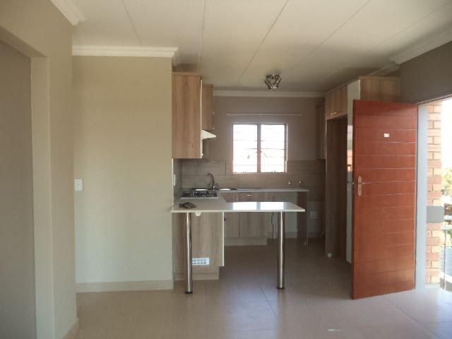 To Let 2 Bedroom Property for Rent in Andeon Gauteng