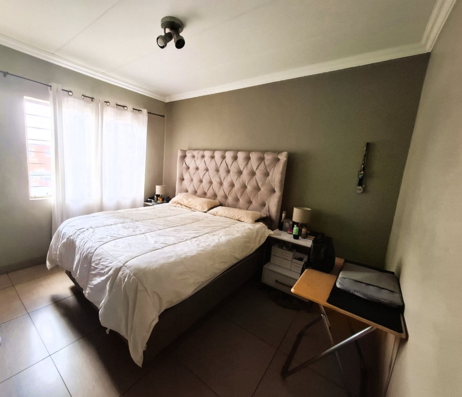 To Let 2 Bedroom Property for Rent in Andeon Gauteng