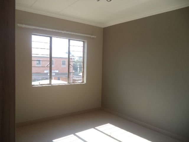 To Let 2 Bedroom Property for Rent in Andeon Gauteng