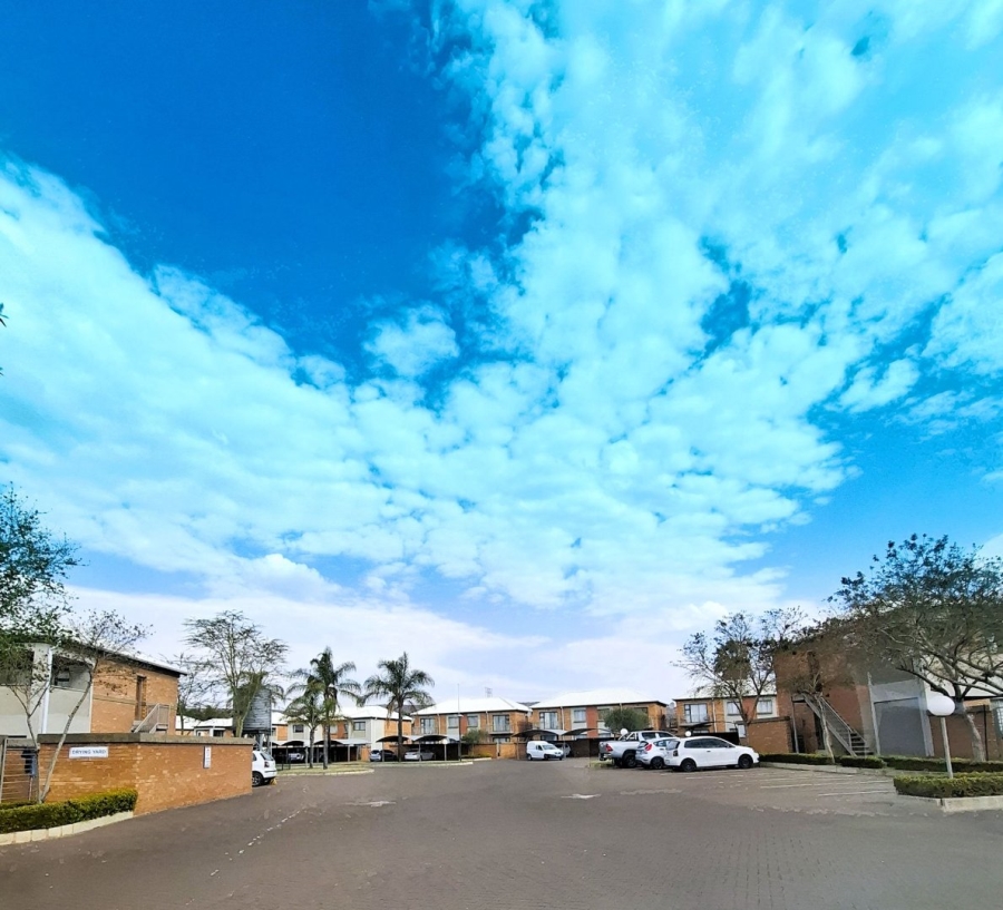 To Let 2 Bedroom Property for Rent in Andeon Gauteng