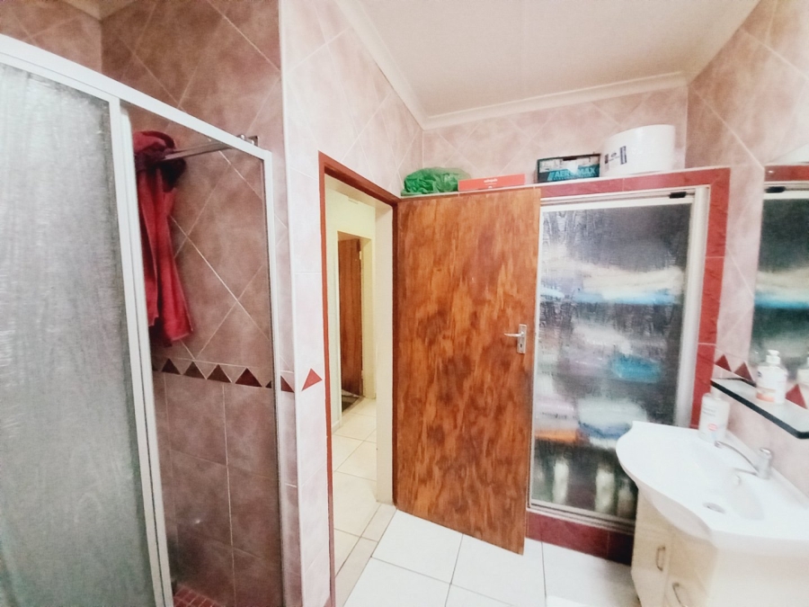 4 Bedroom Property for Sale in Gerdview Gauteng