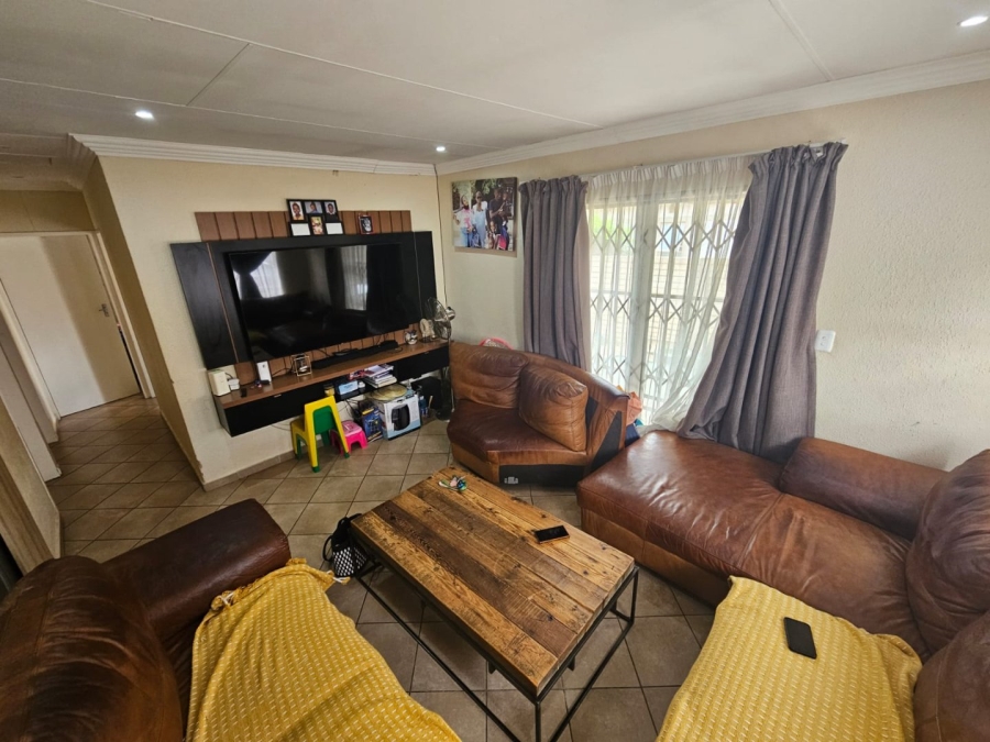 3 Bedroom Property for Sale in Andeon Gauteng