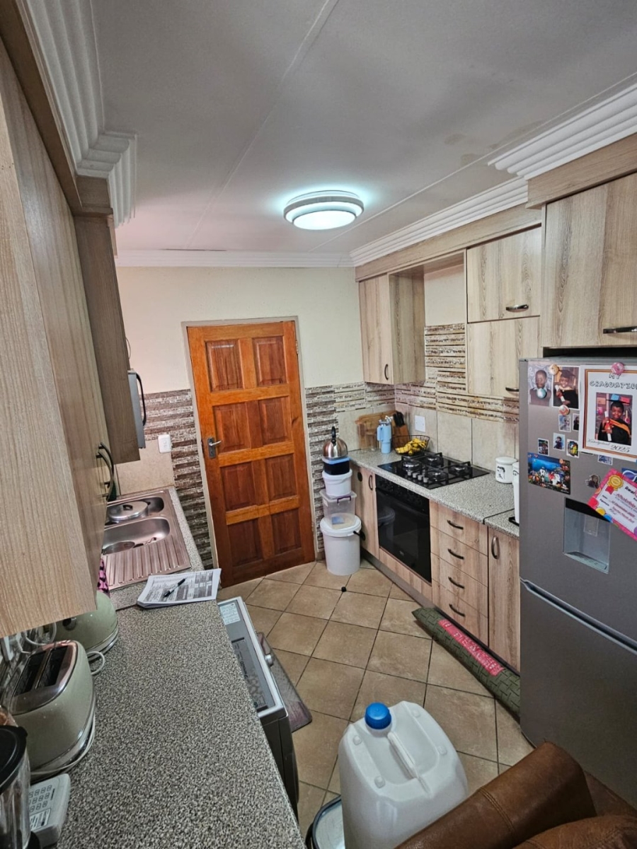 3 Bedroom Property for Sale in Andeon Gauteng