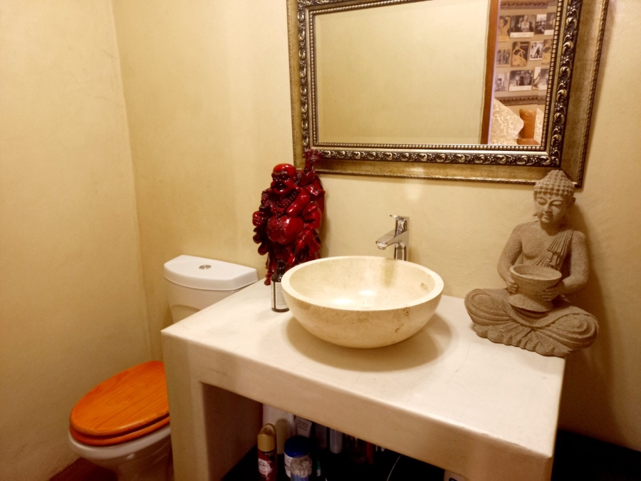  Bedroom Property for Sale in Ferndale Gauteng