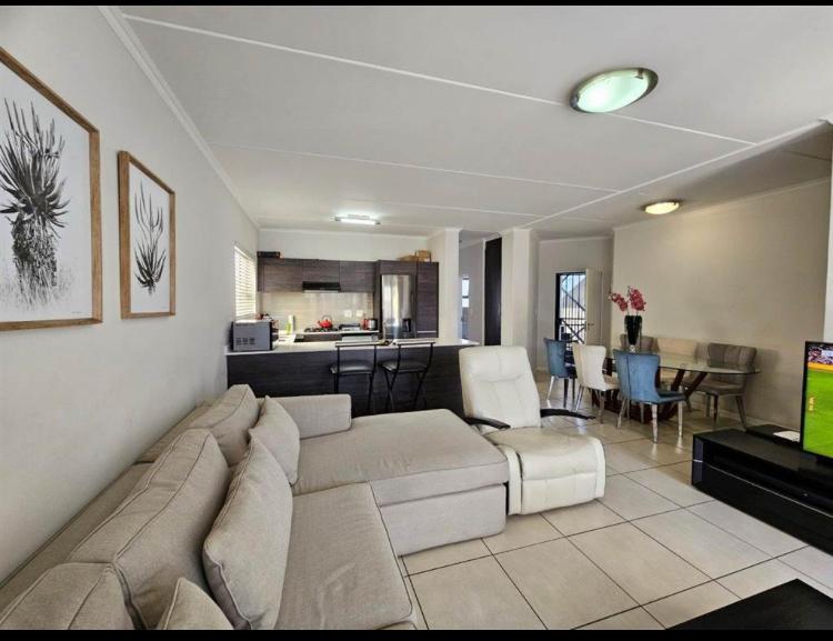 2 Bedroom Property for Sale in Olivedale Gauteng