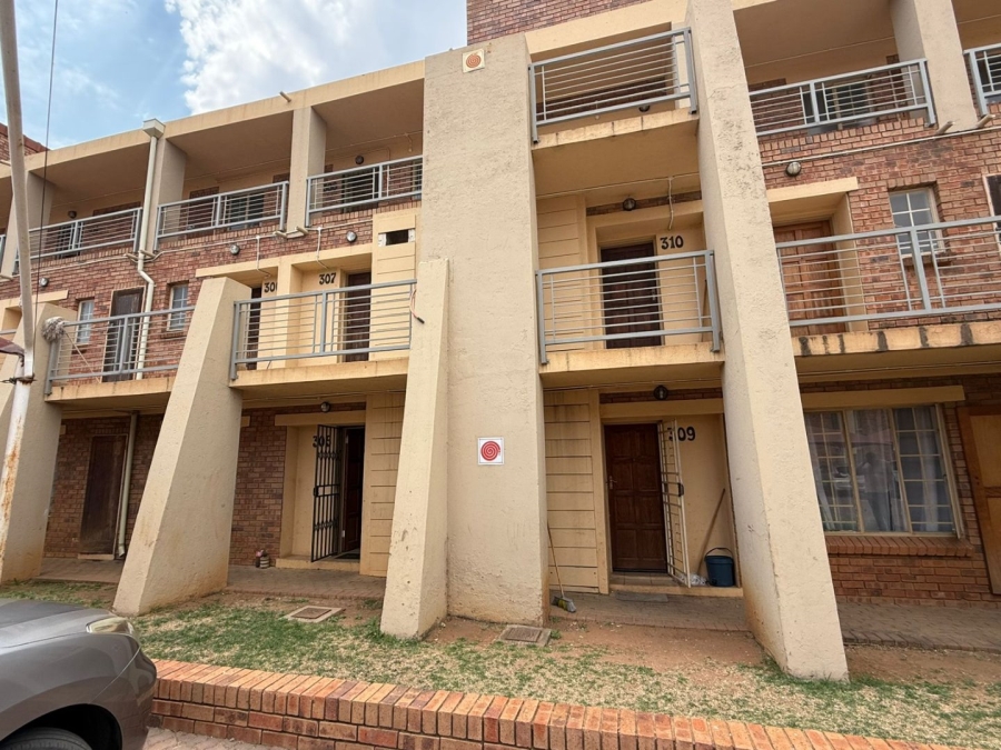 To Let 2 Bedroom Property for Rent in The Orchards Gauteng