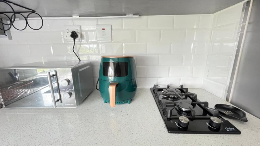 To Let 1 Bedroom Property for Rent in Sandringham Gauteng