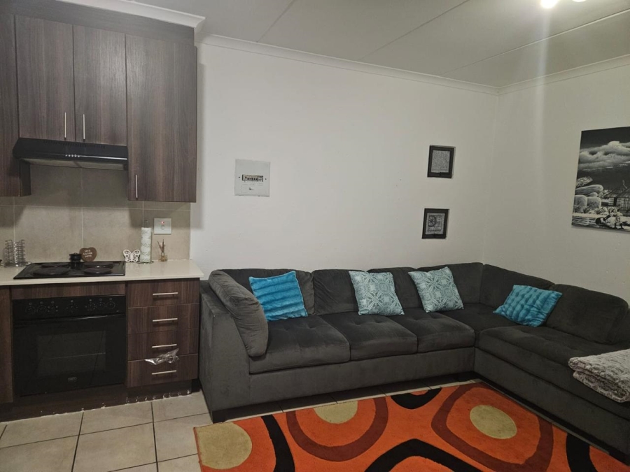 To Let 2 Bedroom Property for Rent in Helderwyk Gauteng