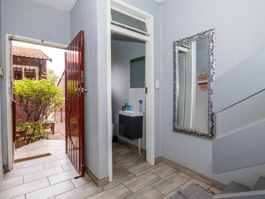 4 Bedroom Property for Sale in Eden Glen Gauteng