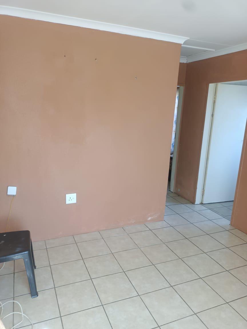 2 Bedroom Property for Sale in Kagiso Gauteng