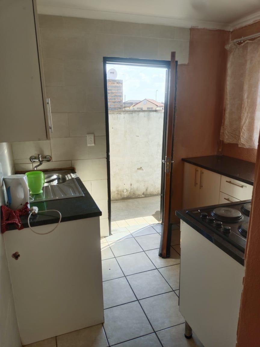 2 Bedroom Property for Sale in Kagiso Gauteng