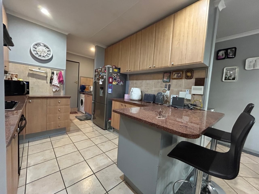 4 Bedroom Property for Sale in Eco Park Gauteng