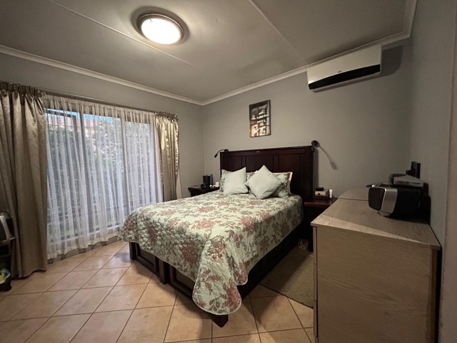 4 Bedroom Property for Sale in Eco Park Gauteng