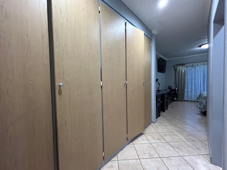 4 Bedroom Property for Sale in Eco Park Gauteng