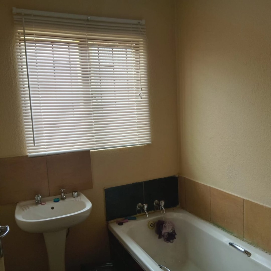 To Let 3 Bedroom Property for Rent in Soshanguve VV Gauteng