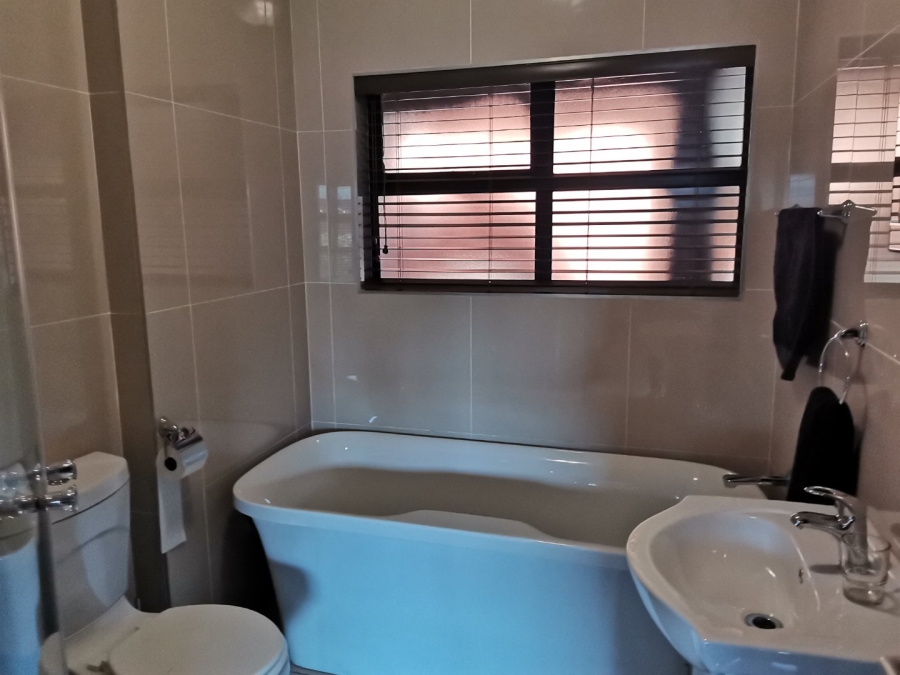 2 Bedroom Property for Sale in Eveleigh Gauteng