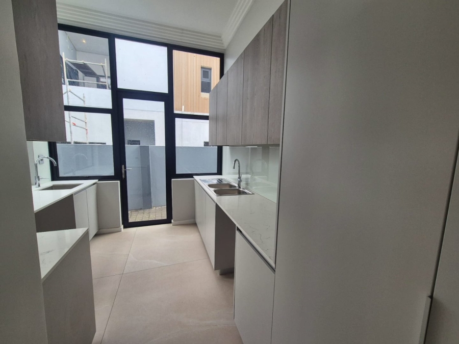 To Let 6 Bedroom Property for Rent in Waterfall Country Estate Gauteng