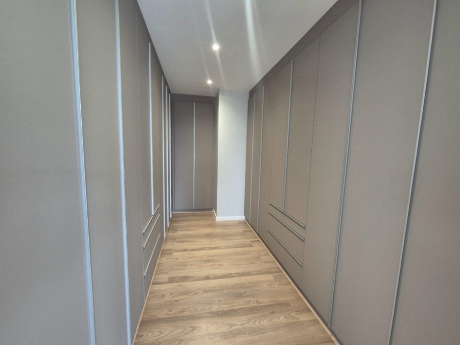 To Let 6 Bedroom Property for Rent in Waterfall Country Estate Gauteng