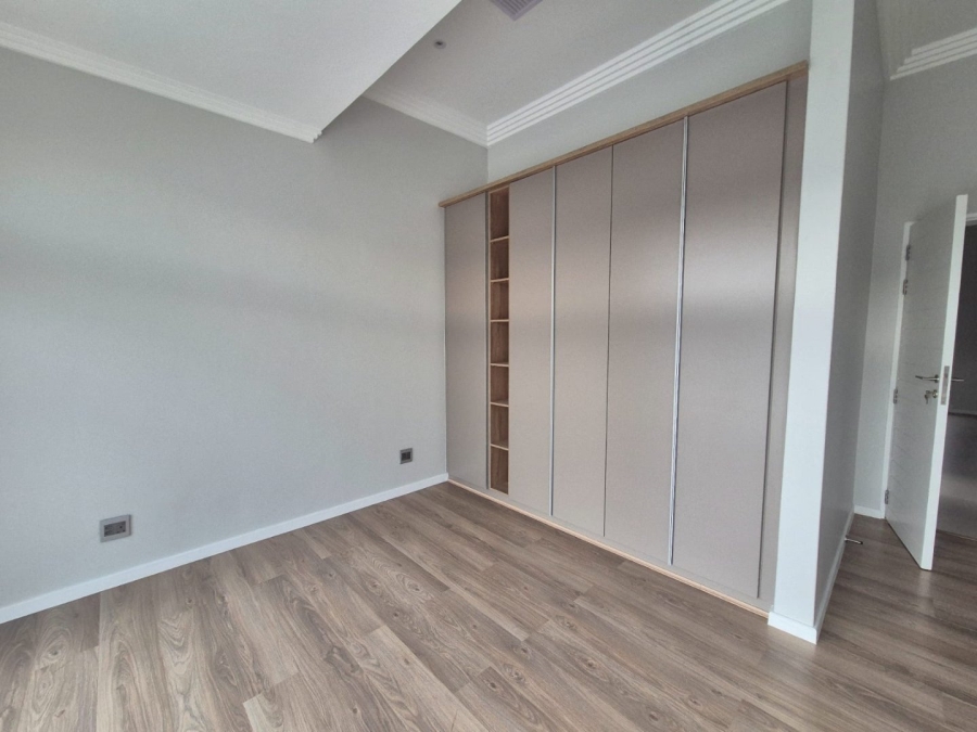 To Let 6 Bedroom Property for Rent in Waterfall Country Estate Gauteng