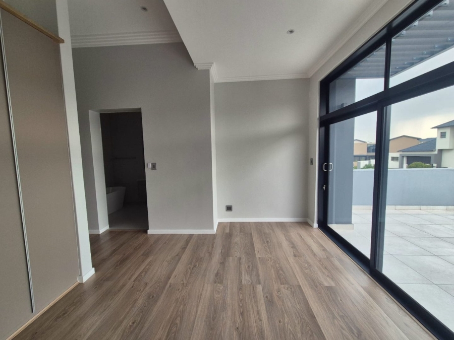 To Let 6 Bedroom Property for Rent in Waterfall Country Estate Gauteng