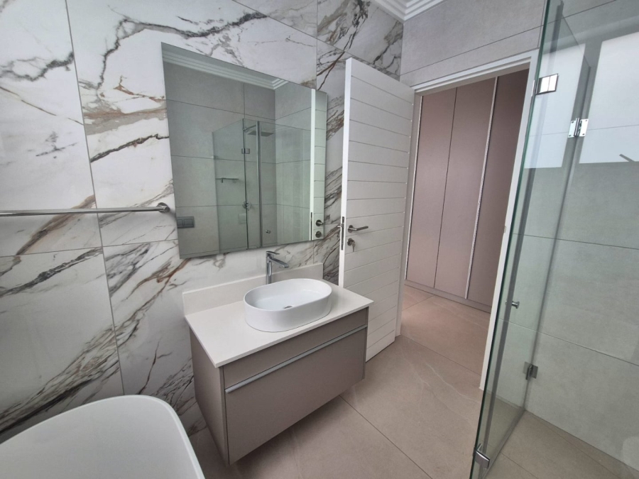 To Let 6 Bedroom Property for Rent in Waterfall Country Estate Gauteng