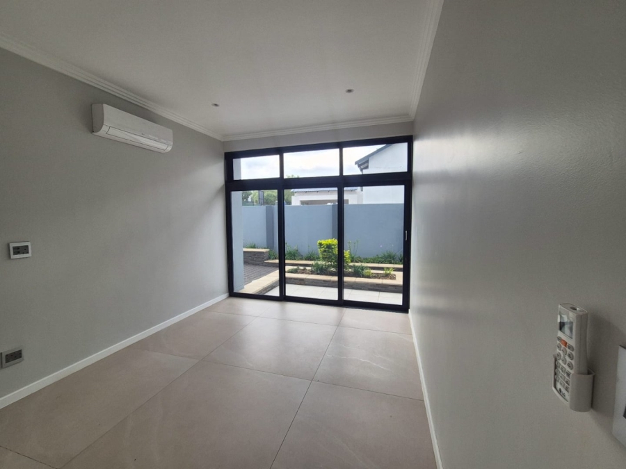 To Let 6 Bedroom Property for Rent in Waterfall Country Estate Gauteng