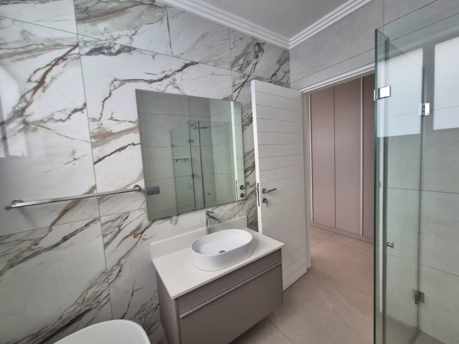 To Let 6 Bedroom Property for Rent in Waterfall Country Estate Gauteng