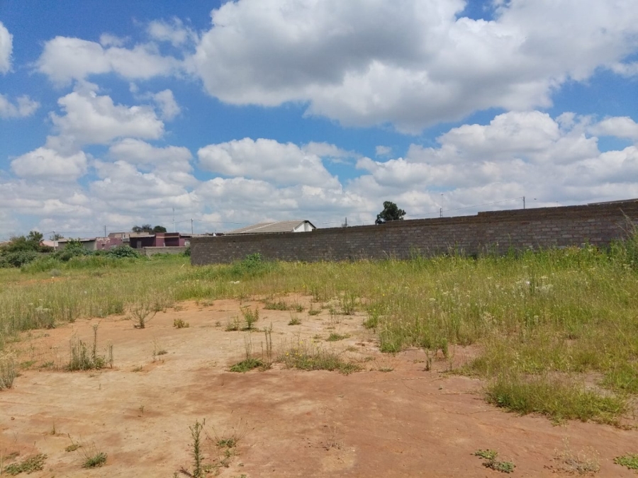  Bedroom Property for Sale in Mohlakeng Gauteng
