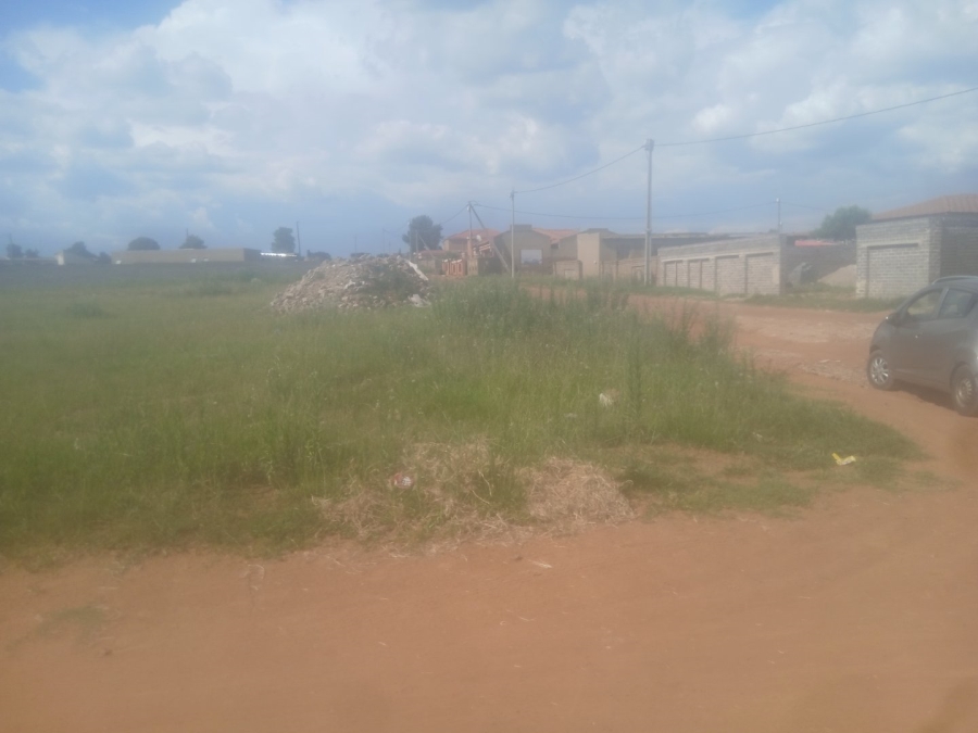  Bedroom Property for Sale in Mohlakeng Gauteng