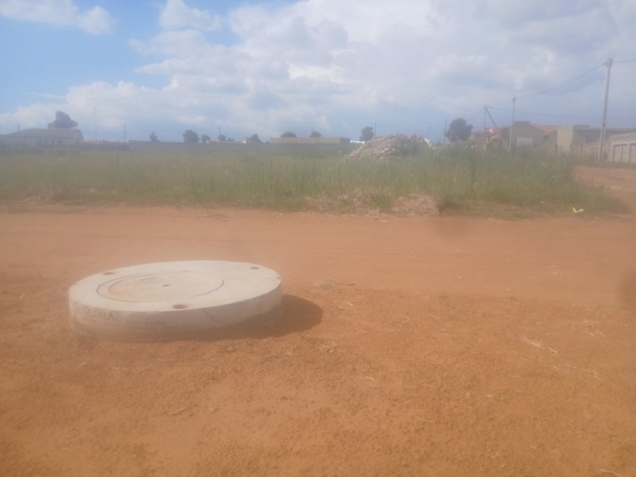  Bedroom Property for Sale in Mohlakeng Gauteng