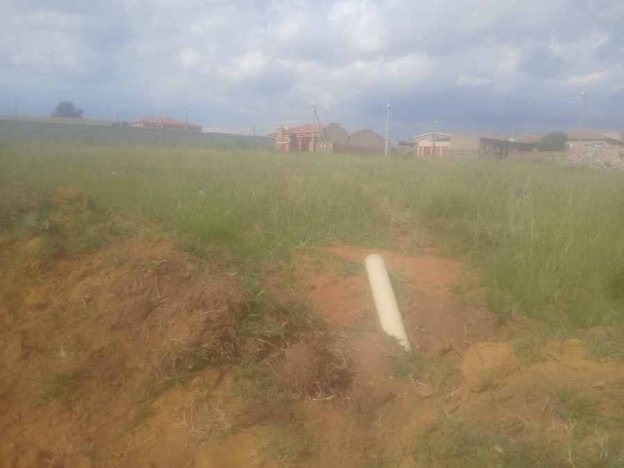  Bedroom Property for Sale in Mohlakeng Gauteng