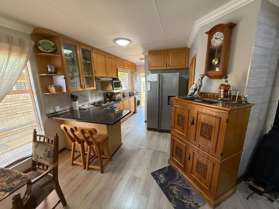 3 Bedroom Property for Sale in Doringkloof Gauteng