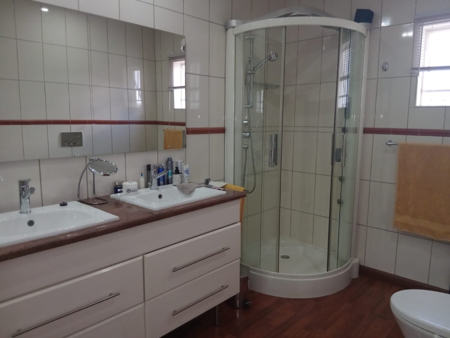 3 Bedroom Property for Sale in Monument Gauteng