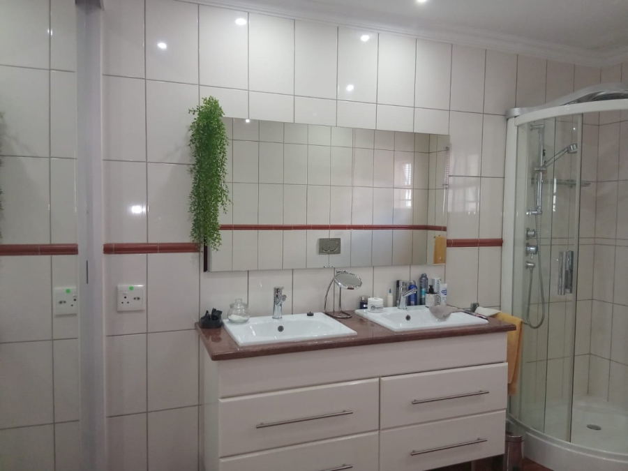 3 Bedroom Property for Sale in Monument Gauteng