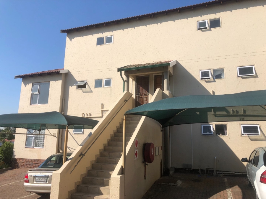 2 Bedroom Property for Sale in Bromhof Gauteng